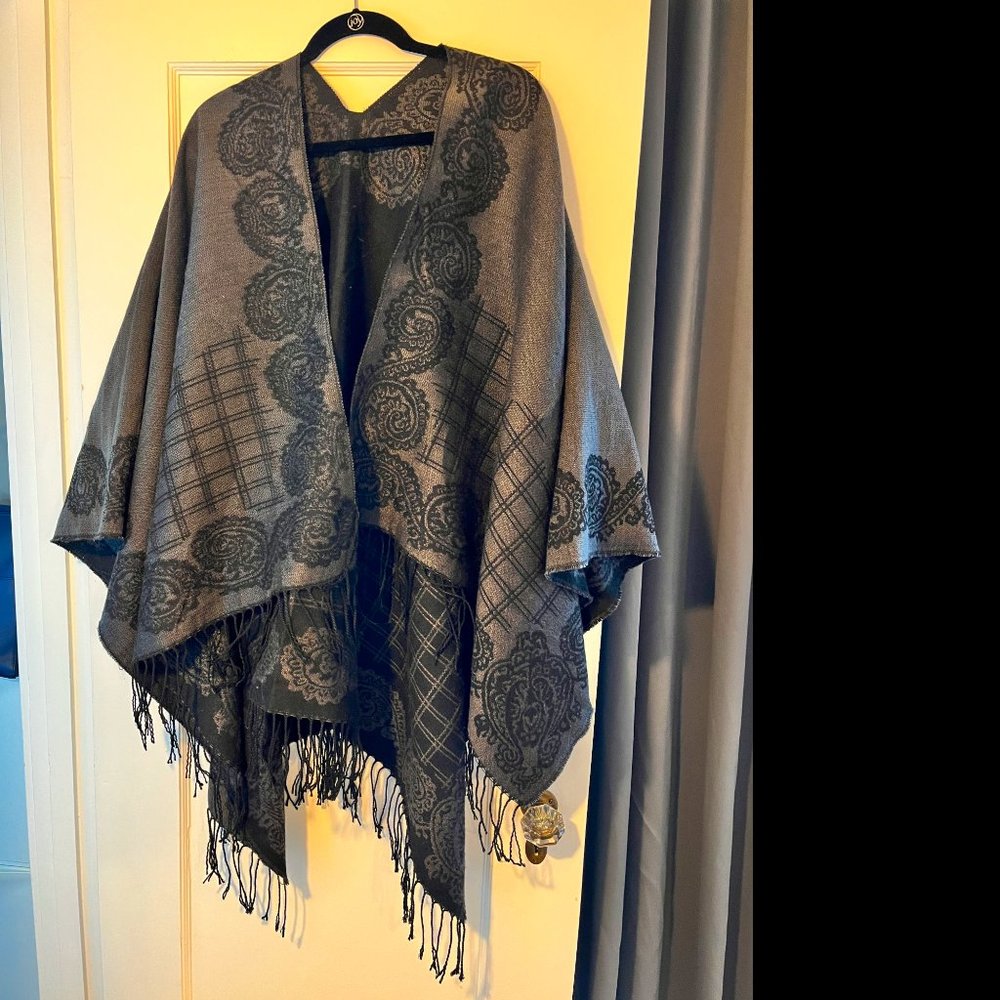 Shana K Reversible Shawl in Charcoal and Onyx - Fringed hem